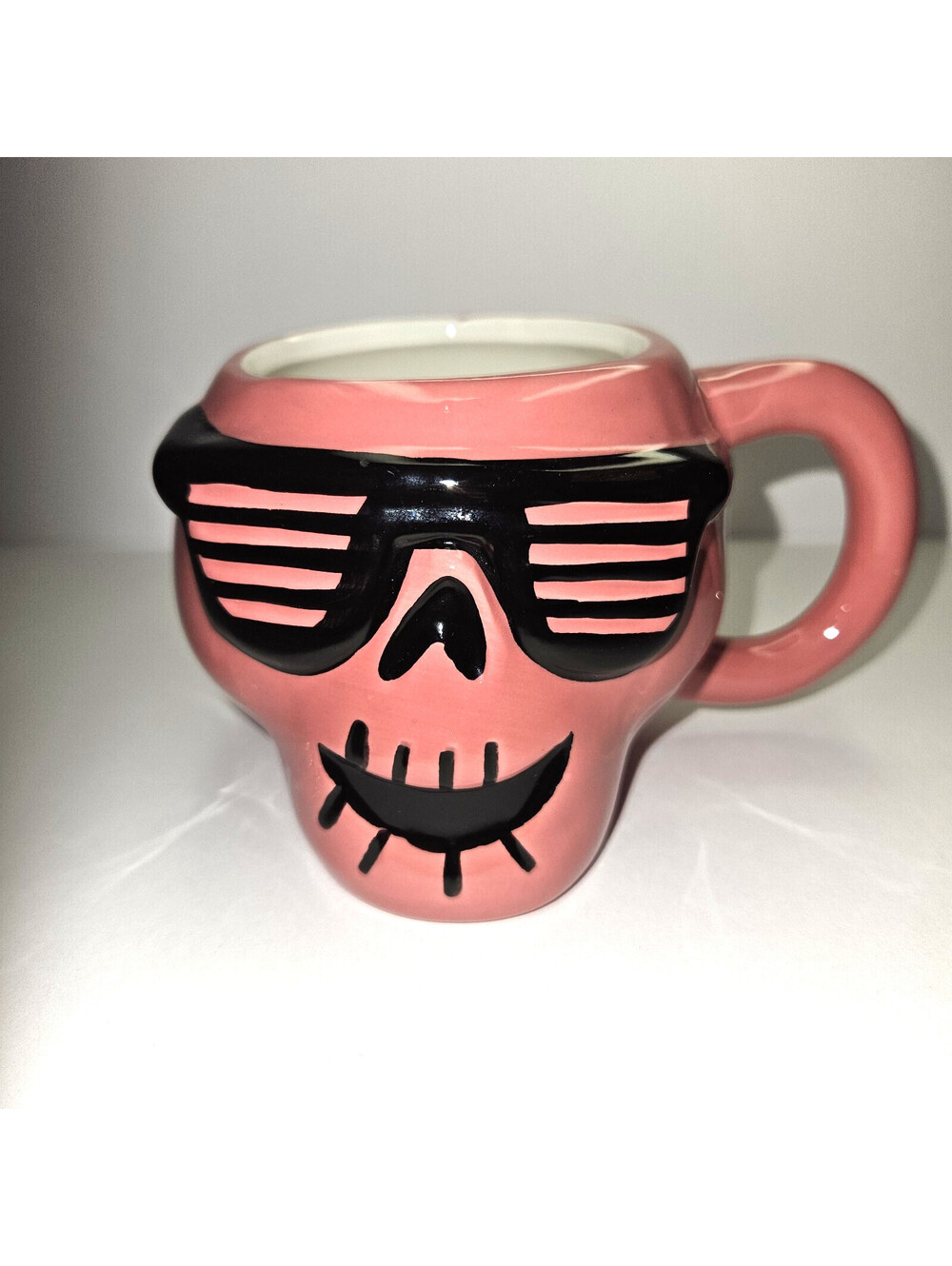 14.8 FL OZ HALLOWEEN EARTHENWARE FIGURAL SKULL MUG PINK - HYDE & EEK! BOUTIQUE